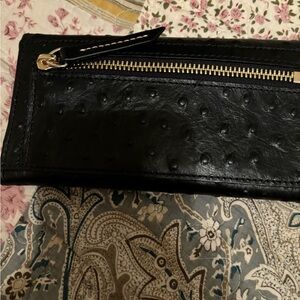 Absolutely gorgeous ostrich dooney and Burke